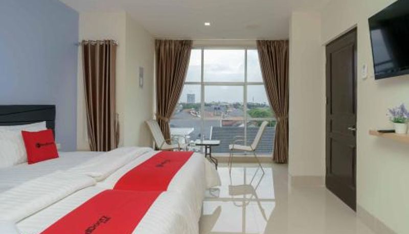 Pokój typu standard - RedDoorz Plus near Eka Hospital BSD 5