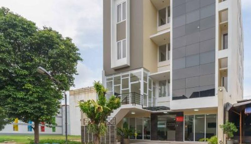 Informacje - RedDoorz Plus near Eka Hospital BSD 5