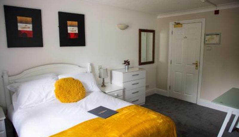 Oda - The Charlton Boutique Hotel