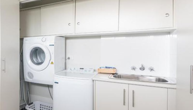 Standard room - Warners Bay Apartments
