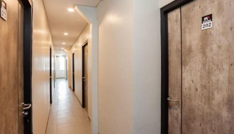 Area esterna dell'hotel - RedDoorz Plus at Eskole ITERA Lampung