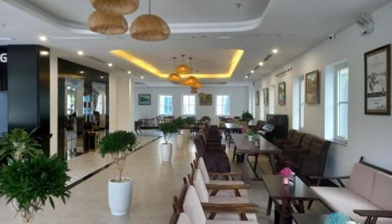Restoran içinde kahvaltı salonu - INDOTEL HALONG HOTEL