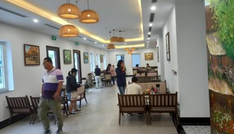Restoran içinde kahvaltı salonu - INDOTEL HALONG HOTEL
