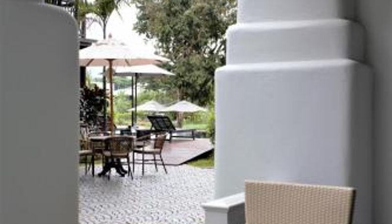Dreibettzimmer - Buri Sriping Riverside Resort & Spa