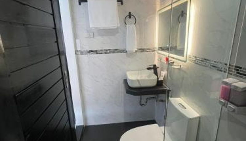 Suite - Thonglor Suites Hotel