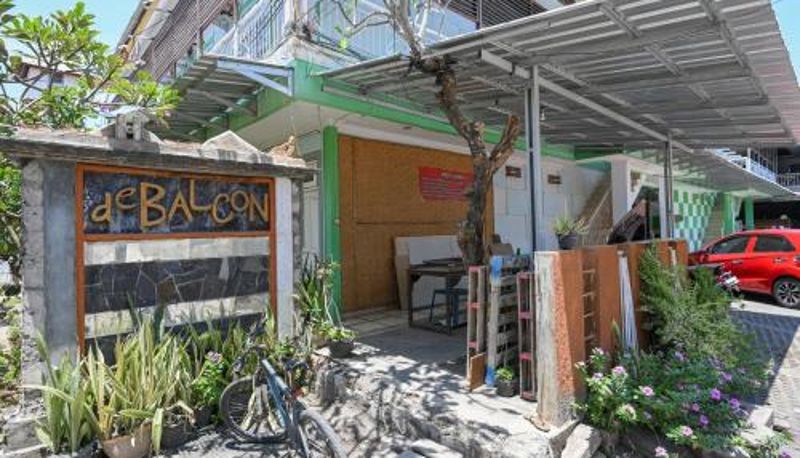 Hotel outdoor area - RedDoorz at De'balcon Accomodation Kuta Bali