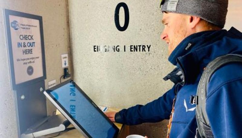 Informação - Peaky Riders Self Check-in Hotel