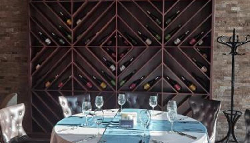Frühstücksraum innerhalb des Restaurants - Belchin Garden SPA&Wellness