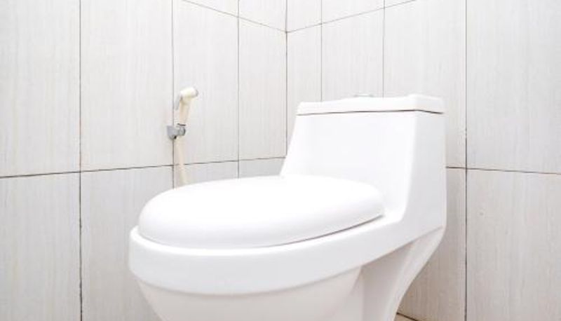 バスルーム - Urbanview Syariah Zidney 3 Salatiga by RedDoorz