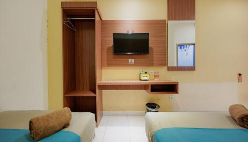 Camera - Sans Hotel Roxy Jakarta