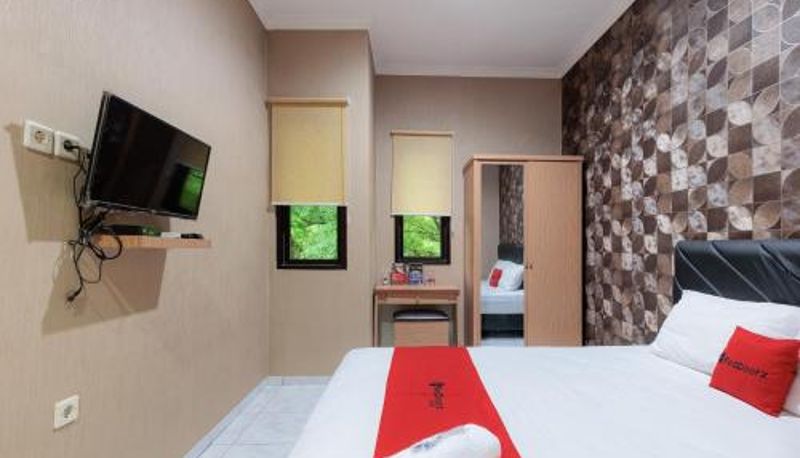 Pokój - Urbanview Syariah Hotel Tiga ER near Karawang Central Plaza