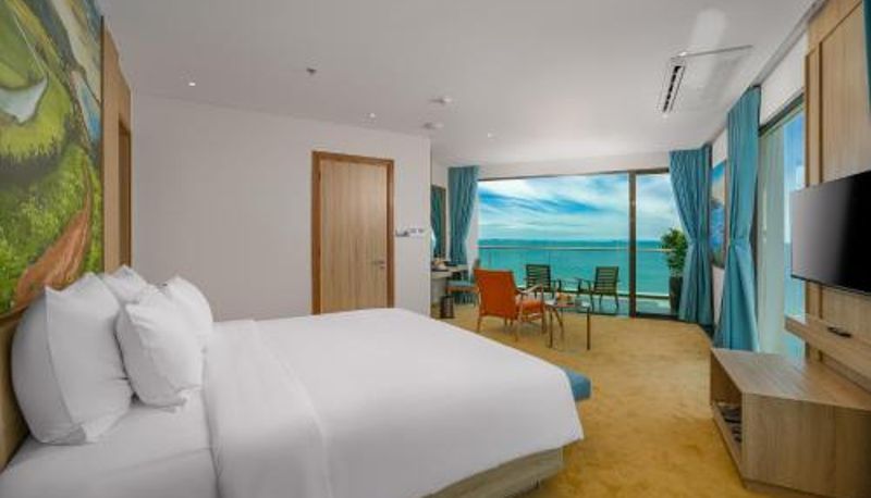 Suite - Sala Grand Tuy Hoa Hotel