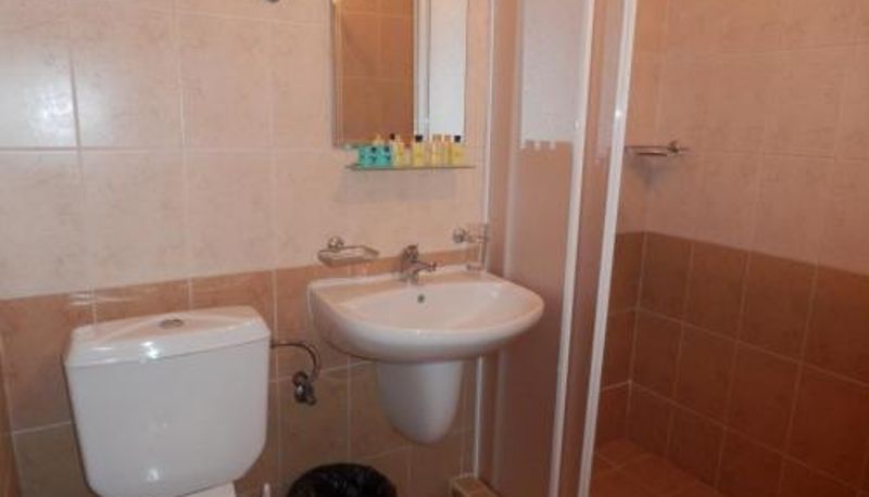Üç kişilik oda - Ahilea Hotel - Free Pool Access