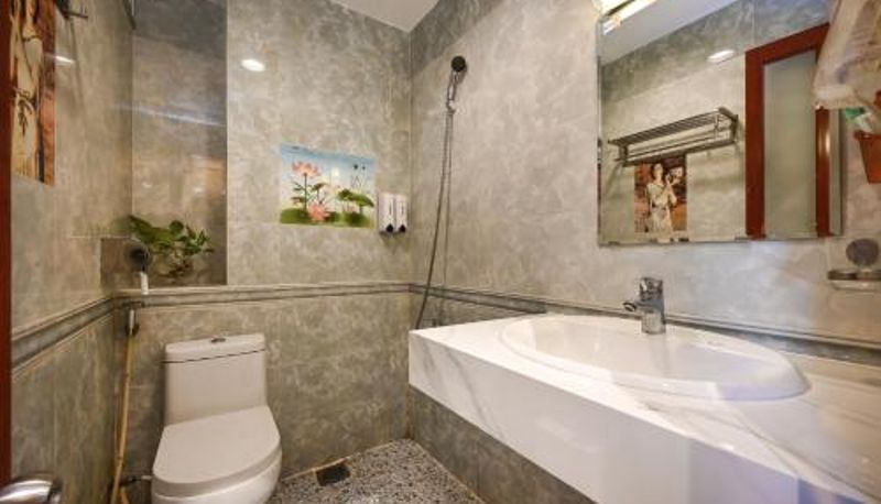 Badezimmer - Ly Ly Hotel