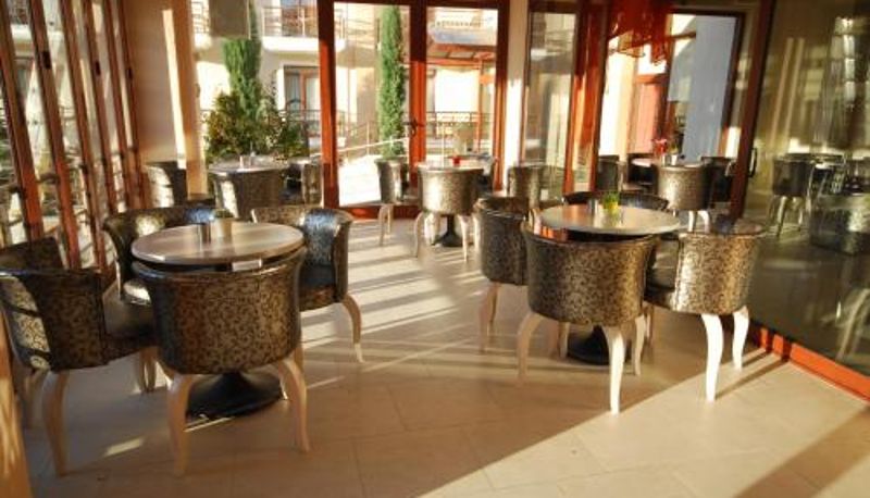 Taras - 4 Epoxes Hotel Spa