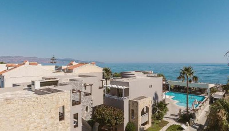 Area esterna dell'hotel - Erato Beach Hotel by Smile Hotels