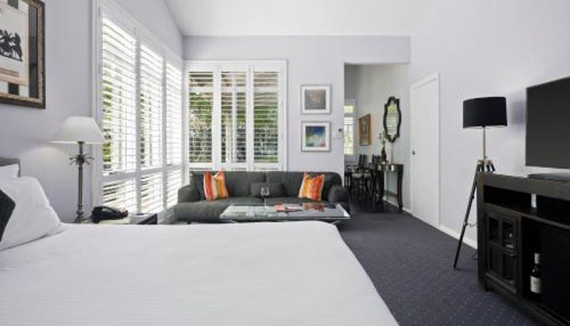 Info - The Convent Hunter Valley Hotel