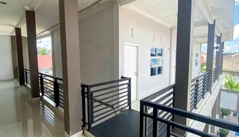 Terasse - RedDoorz at Jalan HOS Cokroaminoto Jambi