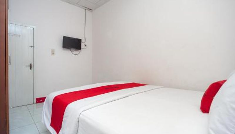 Camera - RedDoorz Syariah near Tugu Juang Jambi 3