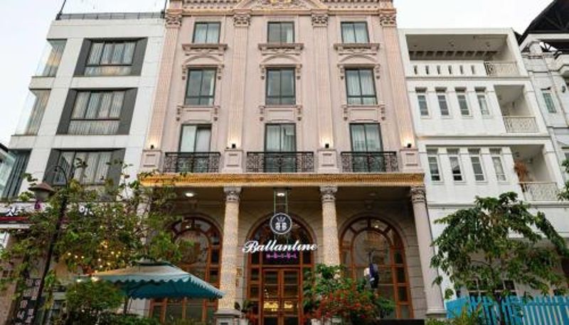 Otel açık alanı - BALLANTINE HOTEL Phu My Hung- SECC