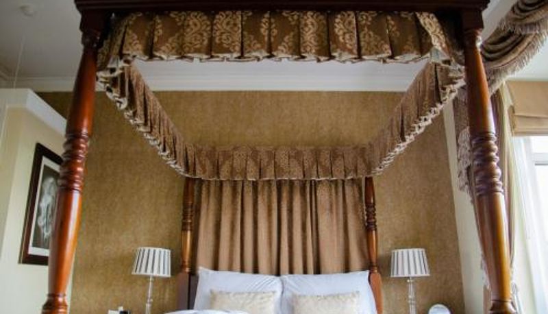 Camera - The Lemonfield Hotel