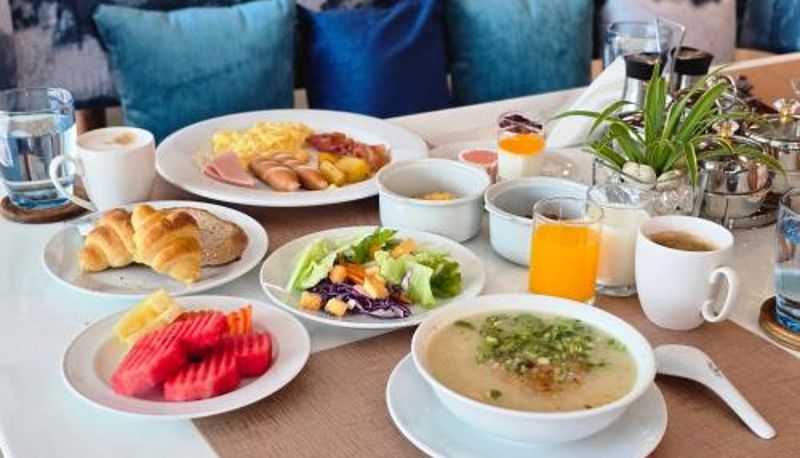 Restoran içinde kahvaltı salonu - Cloudotel Walking Street Pattaya