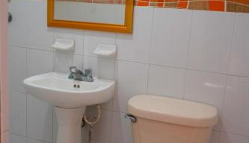 Bathroom - OYO Hotel El Conquistador