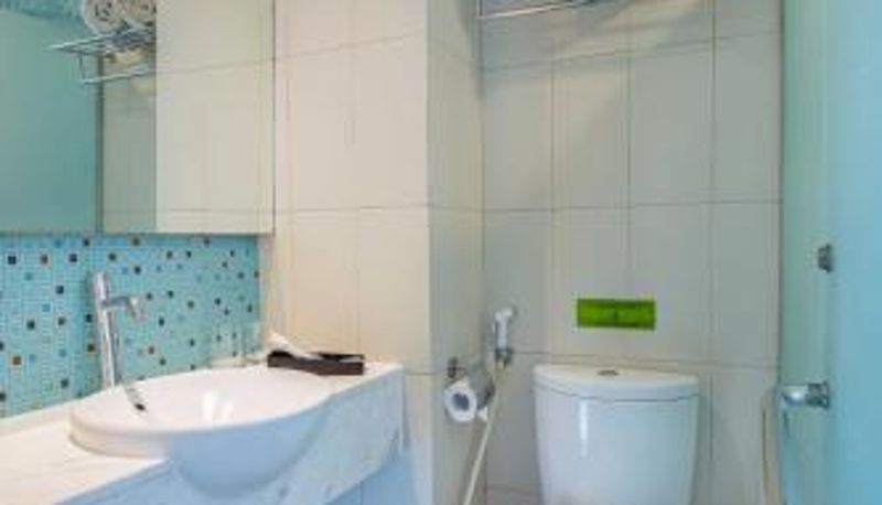 Badkamer - 1O1 URBAN Jakarta Pemuda