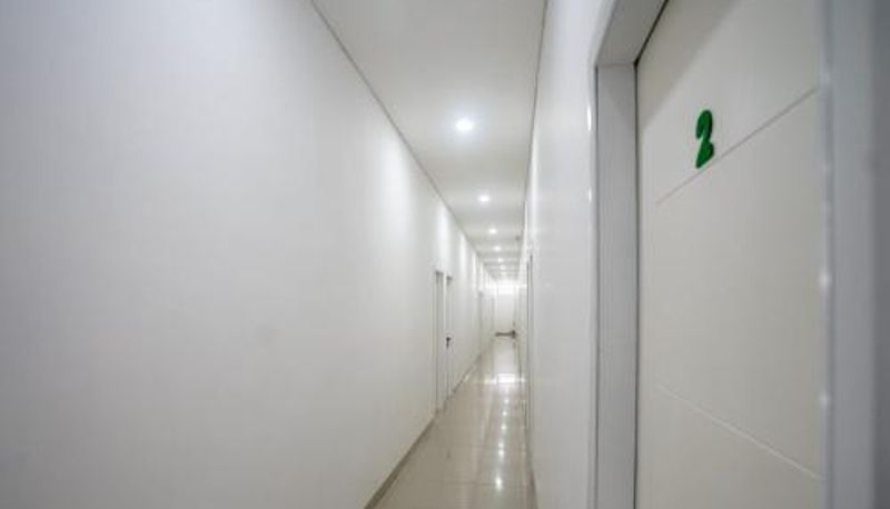 Recepcja - OYO 443 Hotel Barlian