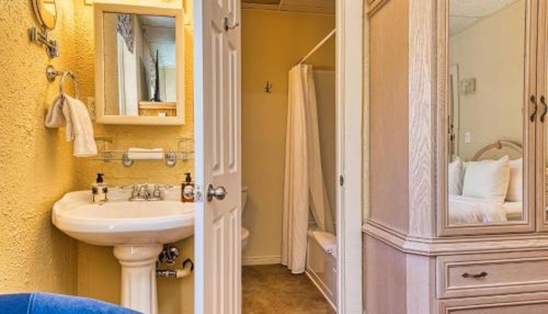 Bagno - The Stratford Hotel by Hoco Hotels Collection