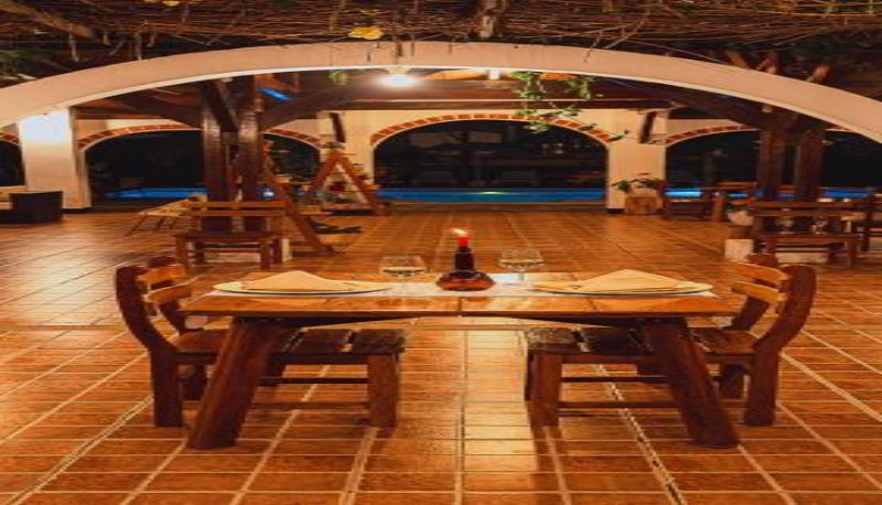 Frühstücksraum innerhalb des Restaurants - Hacienda Don Vicente Bungalows-Tarapoto