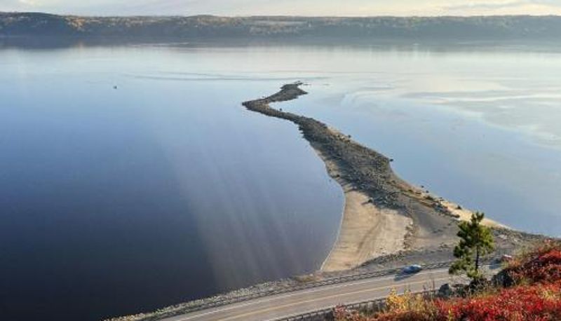 Apartment - Séjour la Flèche du fjord vue Saguenay Mont Valin
