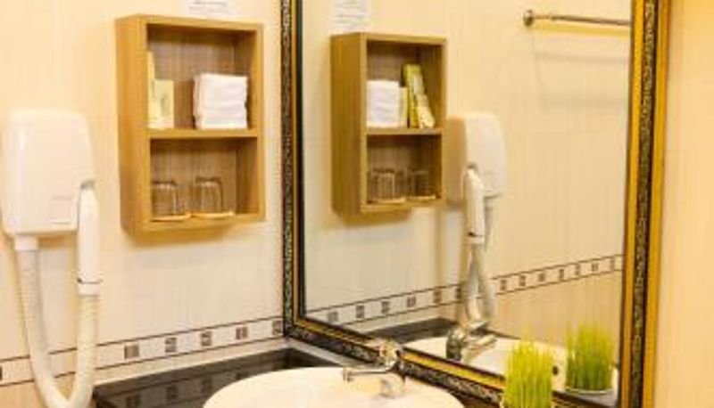 Badezimmer - Hoang Loc Hotel
