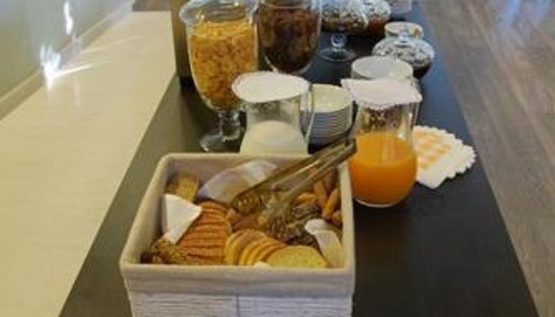 Frühstücksraum innerhalb des Restaurants - Melies Boutique Hotel