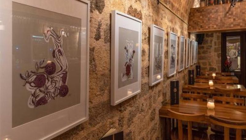 Frühstücksraum innerhalb des Restaurants - 10GR Boutique Hotel & Wine Bar