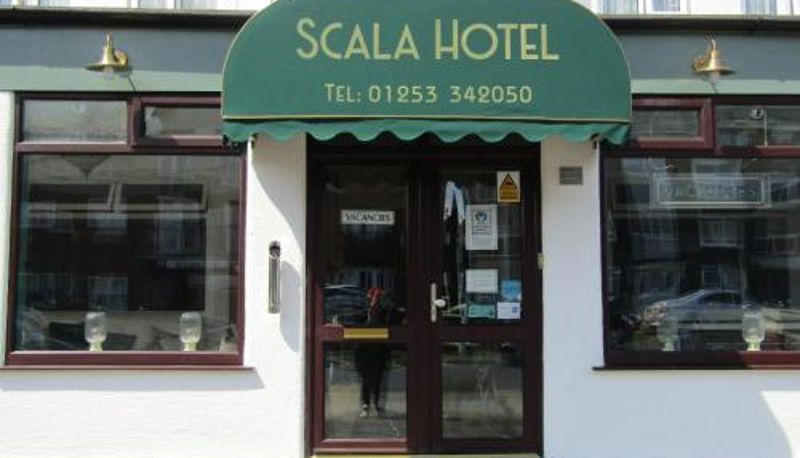 Otel açık alanı - The Scala Hotel