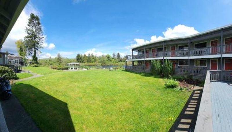 Otel açık alanı - Campbell River Lodge