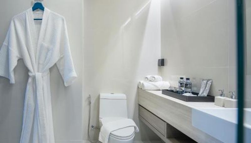 Banyo - Seaphere Pattaya Hotel by Elite Suites
