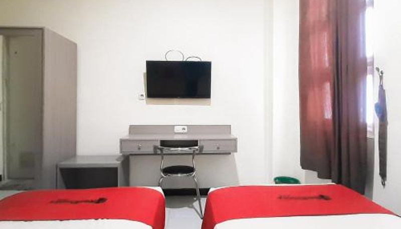Camera - RedDoorz Syariah Near Transmart Mall Palembang