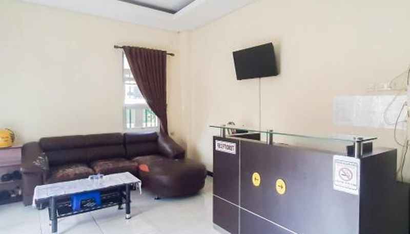 Reception - RedDoorz Syariah Near Transmart Mall Palembang