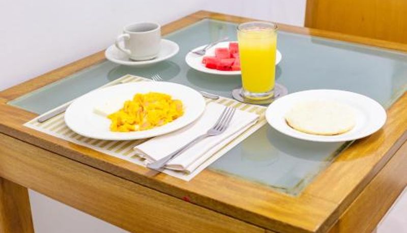 Sala de pequeno-almoço no restaurante - Hotel Monteria Central