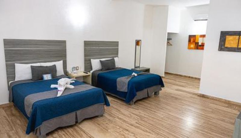 Üç kişilik oda - Splash Inn Nuevo Vallarta & Parque Acuatico