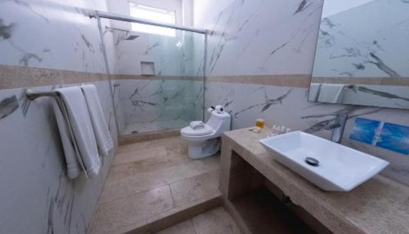 Banyo - Splash Inn Nuevo Vallarta & Parque Acuatico