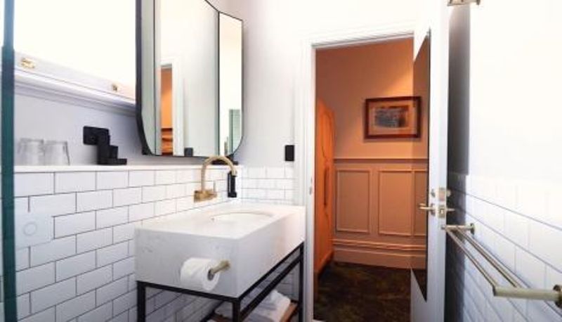 Badezimmer - Portarlington Grand Hotel