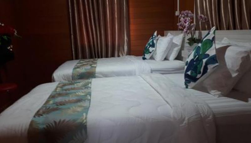 Informacje - GRANADA INN PALU