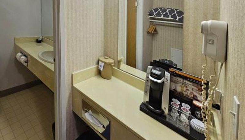 Zimmer - Perfect Inns & Suites
