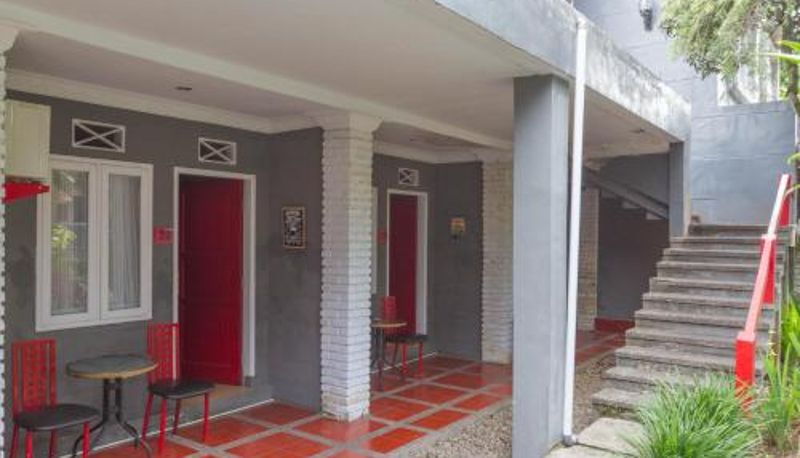 Info - RedDoorz Plus @ Otista Garut