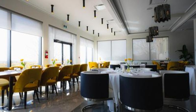 Frühstücksraum innerhalb des Restaurants - Mount Alverno Luxury Resorts