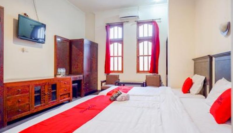 Aile odası - RedDoorz near Tugu Yogyakarta