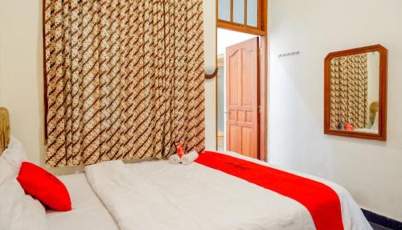 Oda - RedDoorz near Tugu Yogyakarta